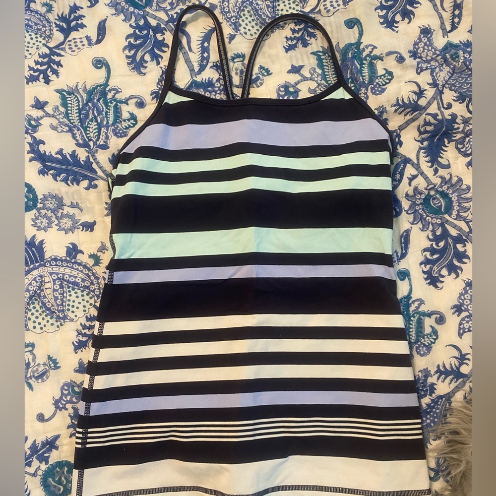 Lululemon tank